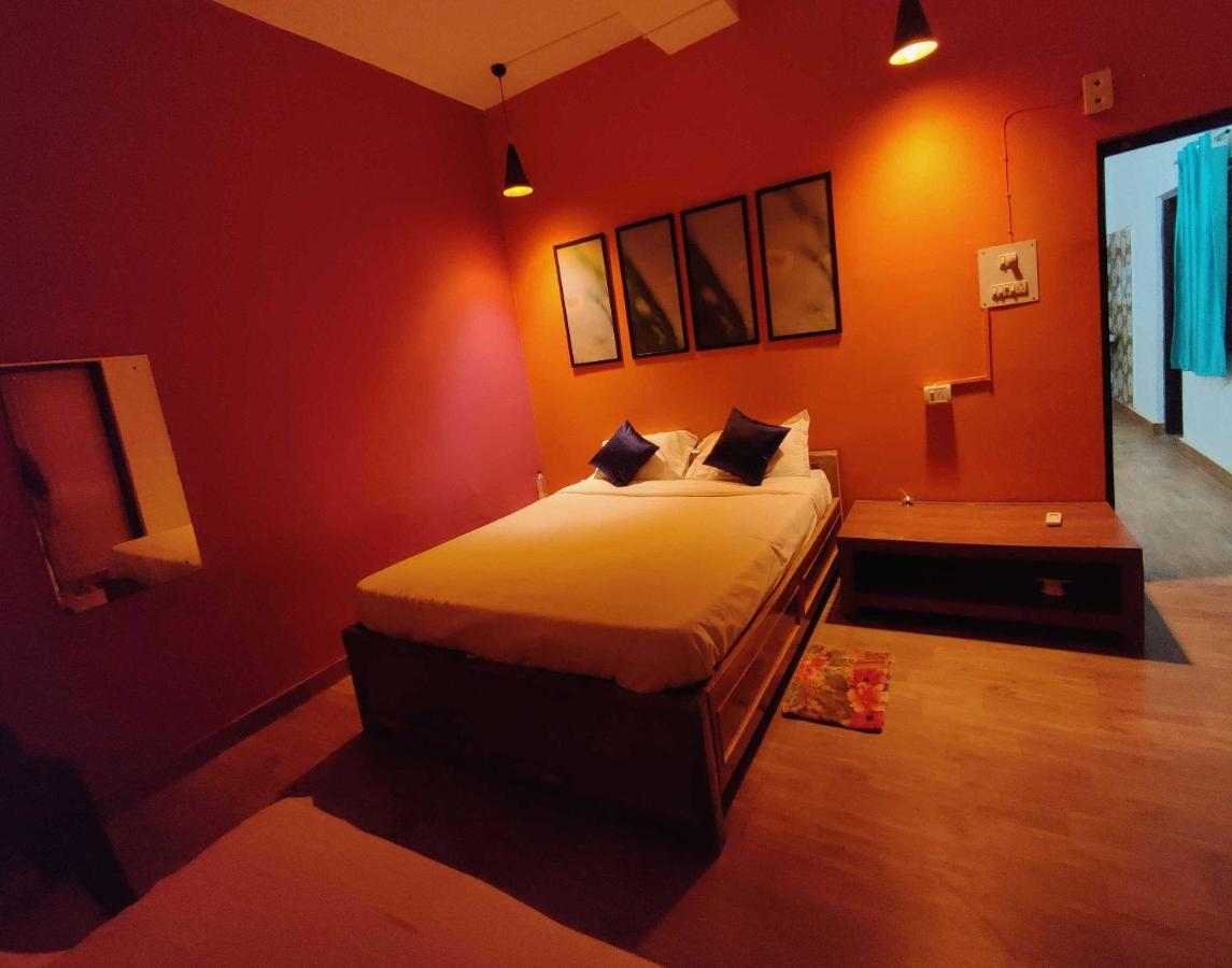 Hotel O Housefull Residency Khandagiri Kültér fotó